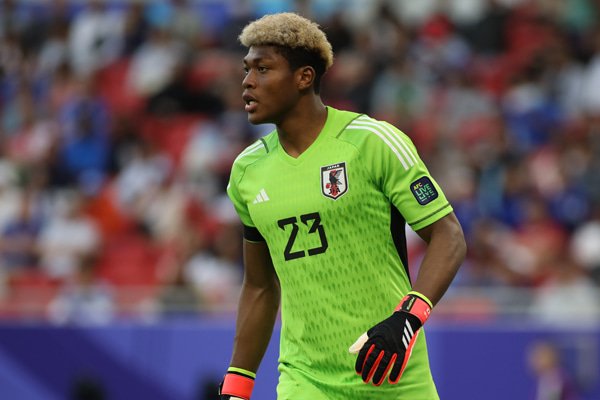 誰が悪者か？ サッカー日本代表の2失点を検証。鈴木彩艶のミスと他の